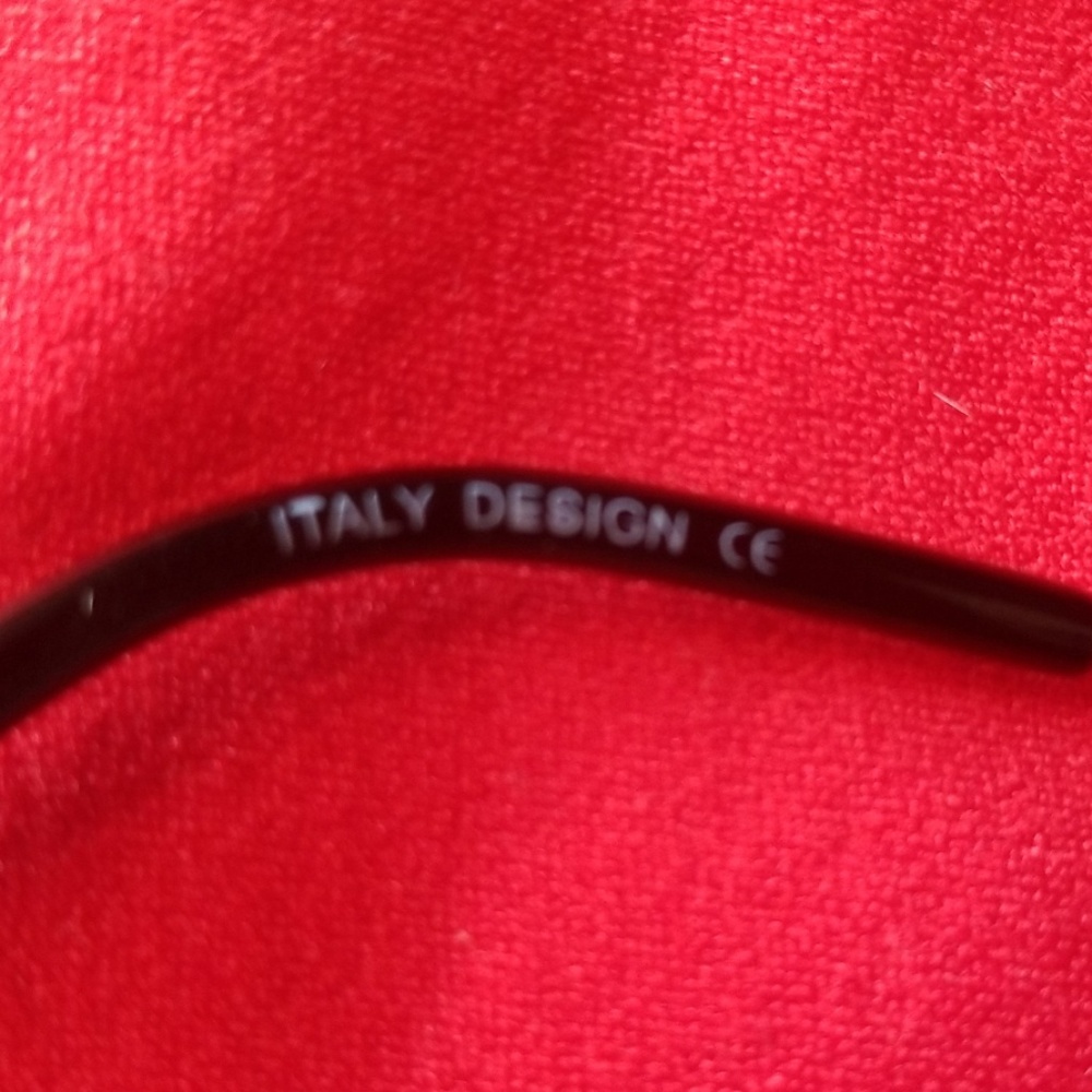 New beautiful two tone sun glasses - Picture 3 of 4